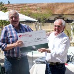 Entrega donación de leche grupo vertice 2014